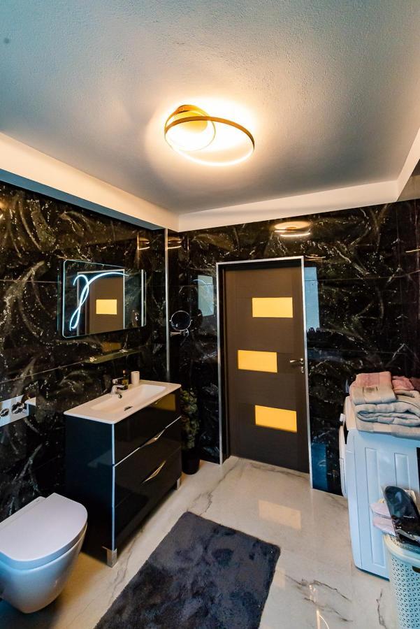 Apartmán Moky Rezident Arad Exteriér fotografie